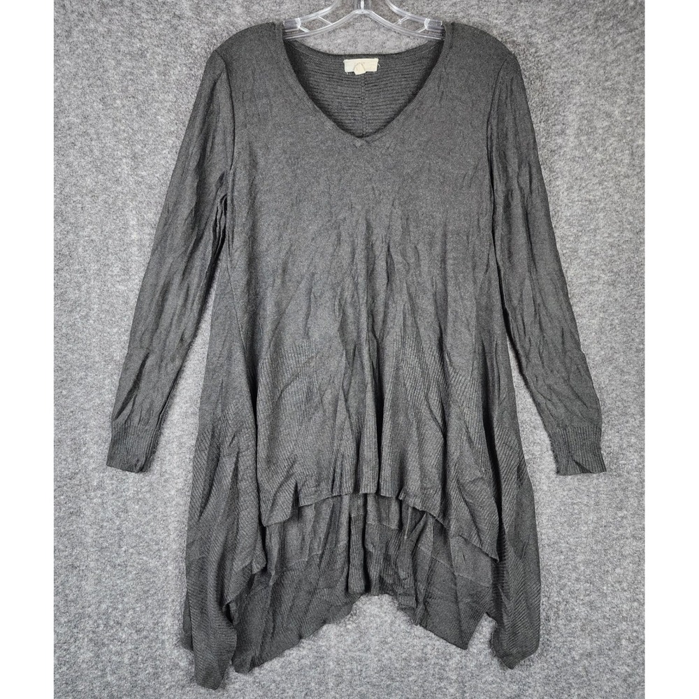 Cupio Blush Tunic Sweater Womens Size Medium Grey High Low Sharkbite V-Neck Knit